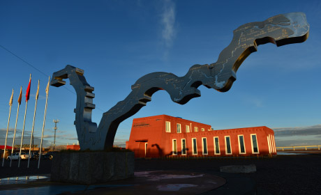 为三江源生态环境保护站捐赠61万元光伏产品